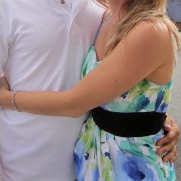 IZ Byer Juniors Dress - Picture 2 of 11